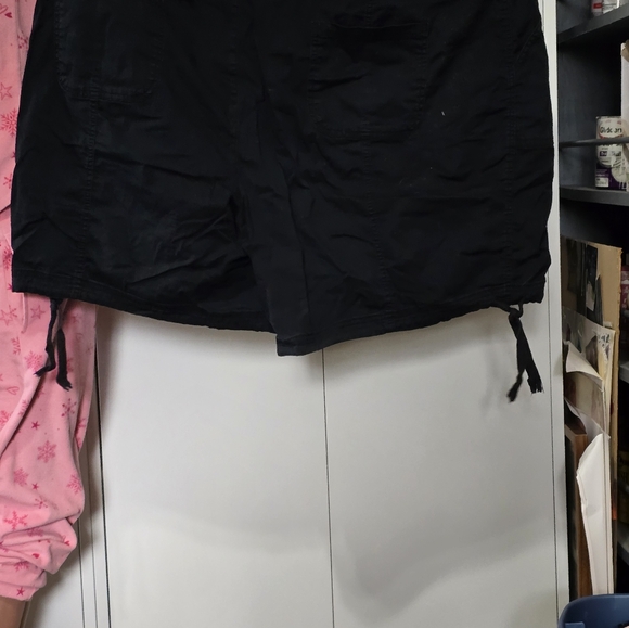 Terra & Sky Black Shorts, Plus 4 - Picture 2 of 3
